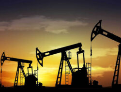 Harga Minyak Dunia Turun 4 Persen dalam Sepekan, Tekanan Oversupply Terus Membayangi